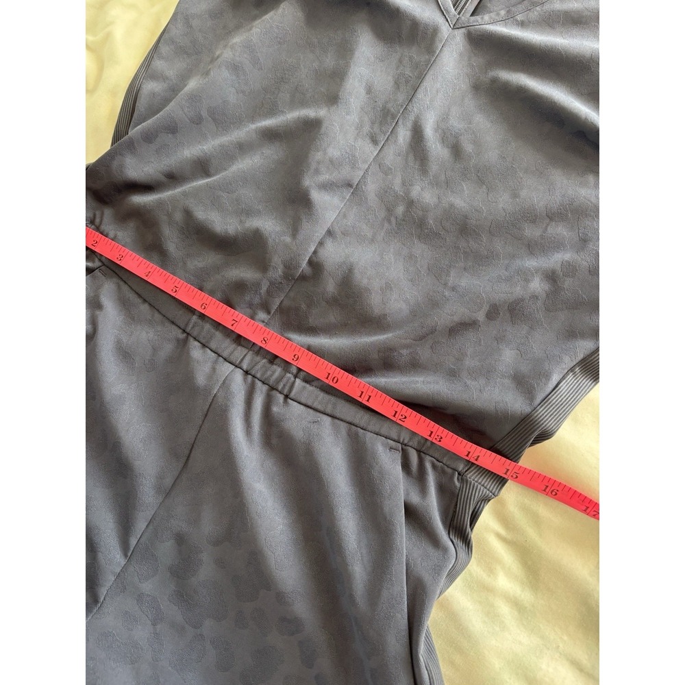 Athleta Brooklyn Jumpsuit Sleeveless V-Neck Womens‎ Sz 6 Purple quick dry - Picture 8 of 9
